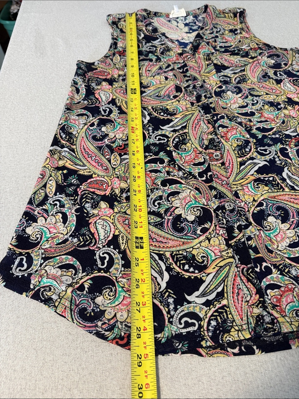 Ember Sleeveless Button down Paisley V-Neck Top in Navy SZL - Picture 10 of 15